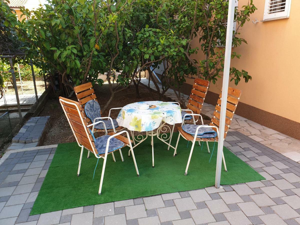 Apartments Alma Оребич Экстерьер фото